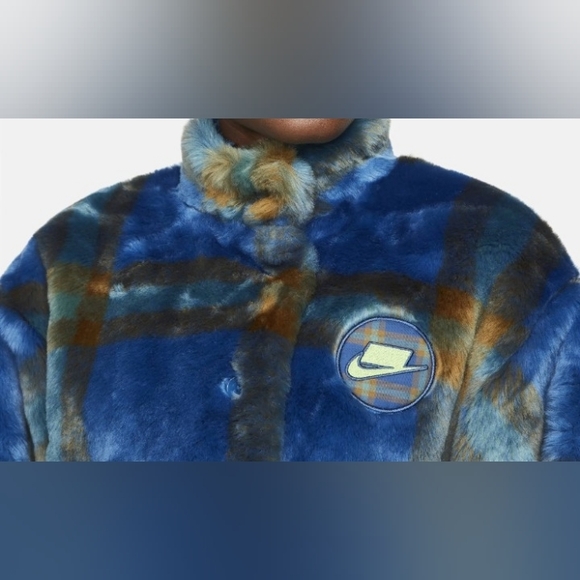 Blue & Green Oversized Faux Fur Plaid Button Front Pea Coat - Picture 3 of 16